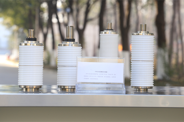 真空開關(guān)管絕緣外殼采用玻璃材料，優(yōu)勢多多！